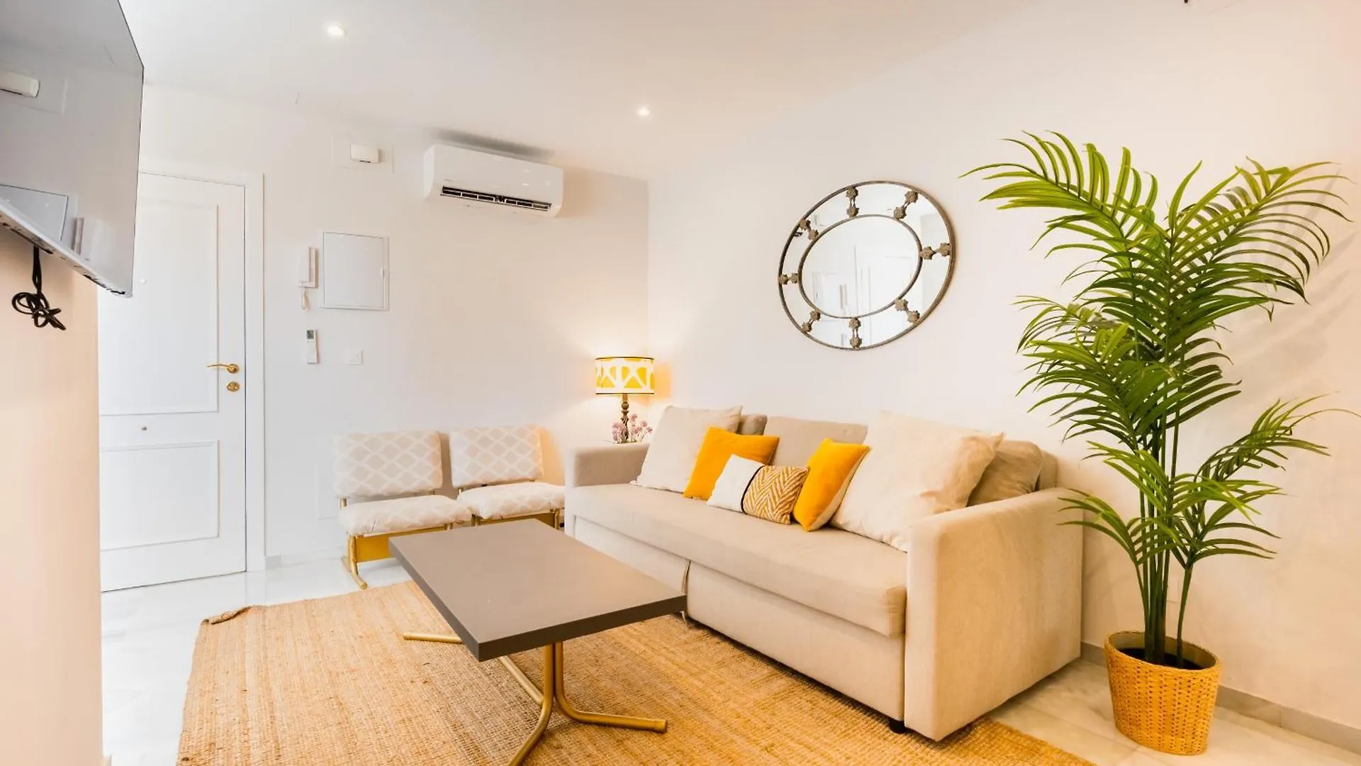 شقة Reformed And Comfy- 2Bd 2Bth- Arenal إشبيلية